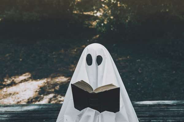Qué es ghostwriting: Entendiendo el Arte Invisible de la Escritura